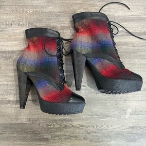 Pour La Victoire Plaid Platform Heeled Booties